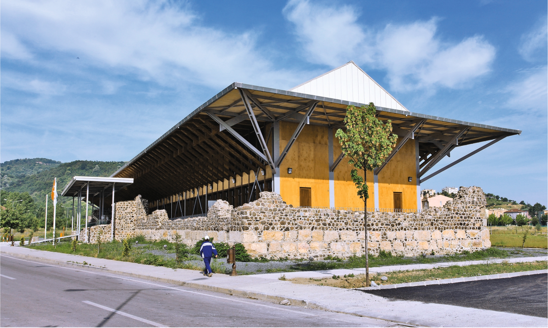 Gölcük Kazıklı Kervansarayı